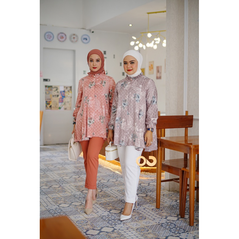 YUMNA BLOUSE by Onya Danu Signature