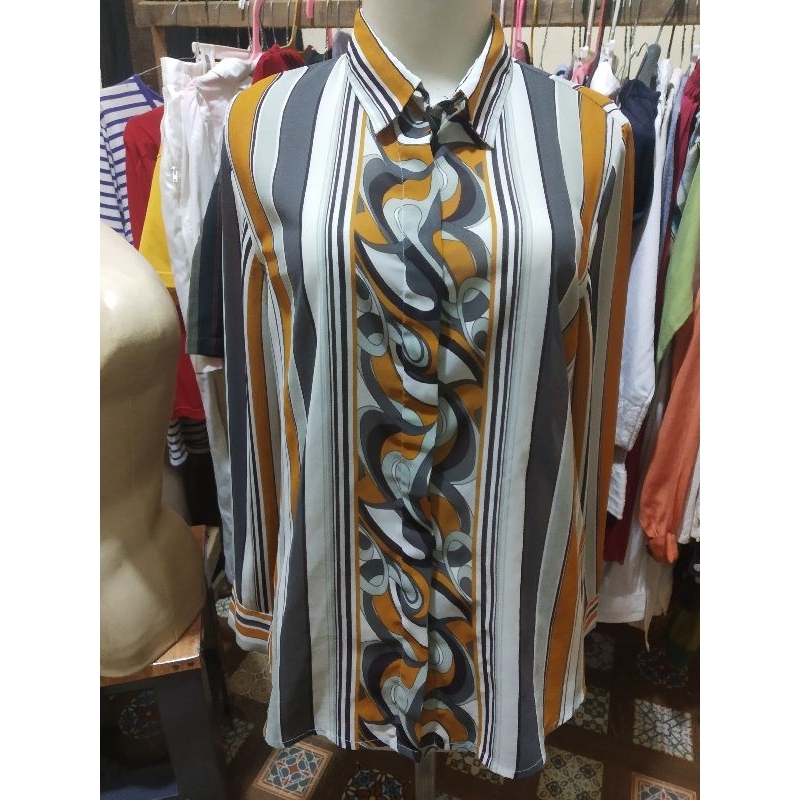Blouse wanita bahan ceruti motif salur preloved like new