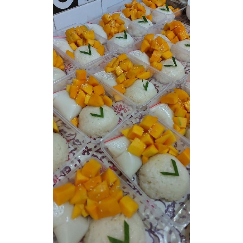 

Ketan mangga (Mango Sticky rice)