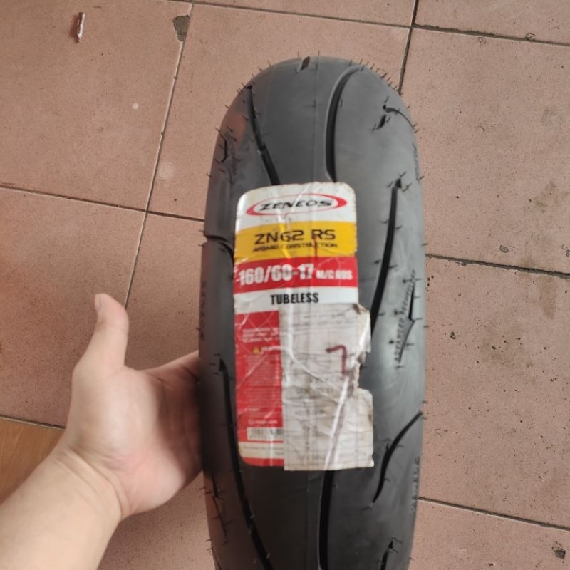 ban luar zeneos tubeless 160/60-17 zn62 rs (soft compound)