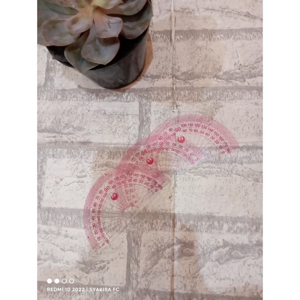 

PENGGARIS BUSUR DERAJAT