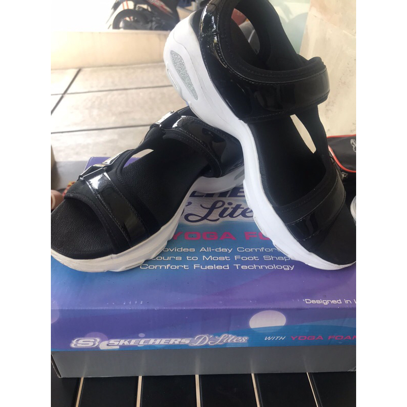 Skechers sepatu sendal wanita Black
