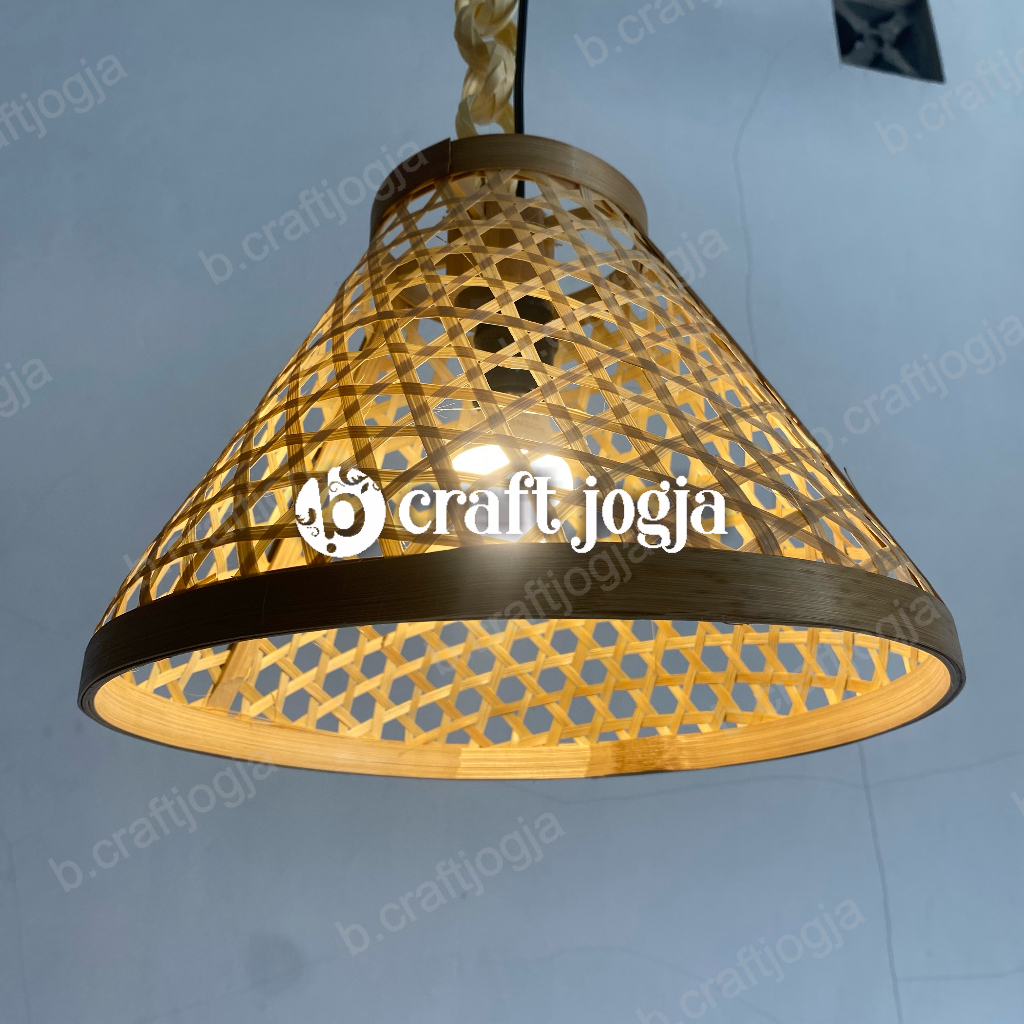 Kap Lampu Gantung Bambu Model Kerucut Anyaman Bambu