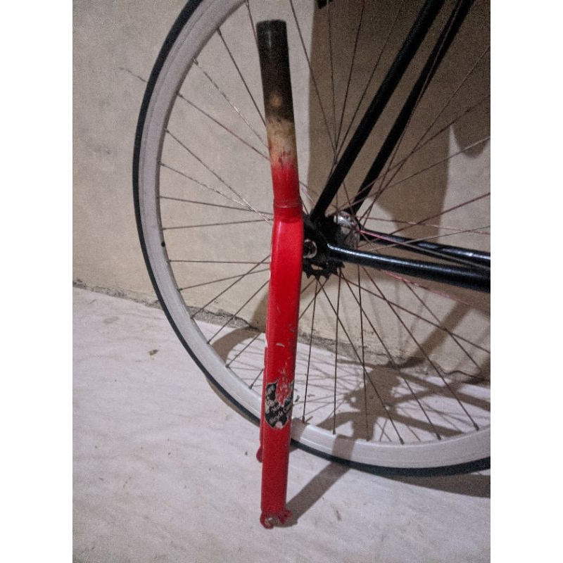 FORK SEPEDA FIXIE 700c MEPET MODEL MIRING ( BEKAS )