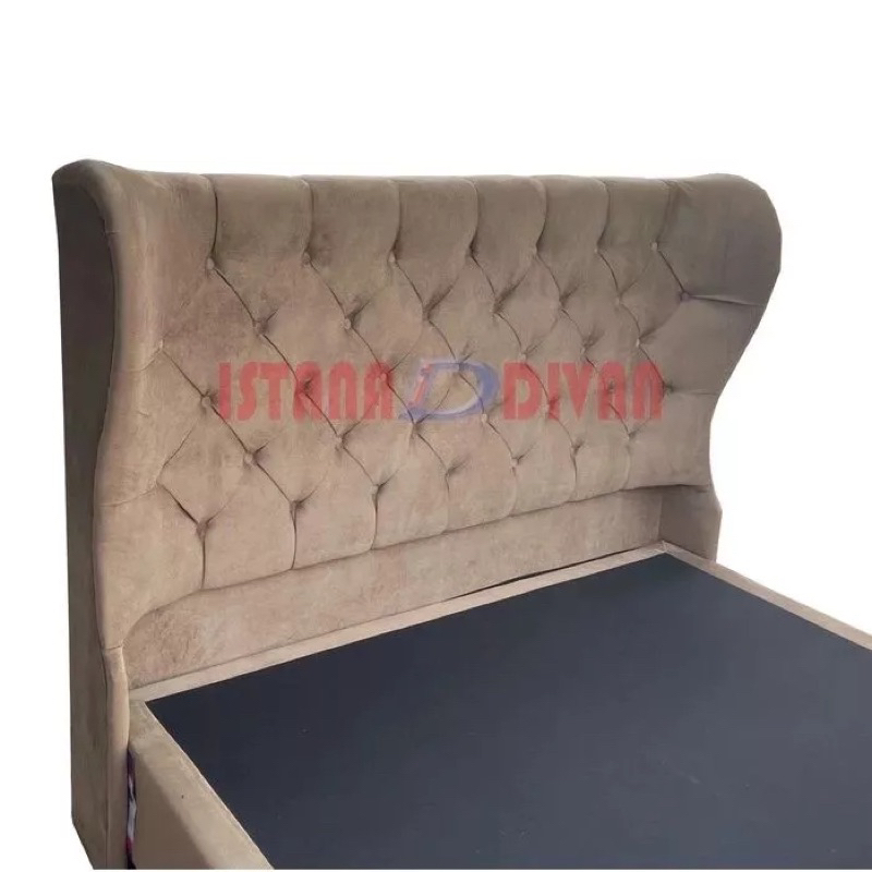 divan sandaran bludru