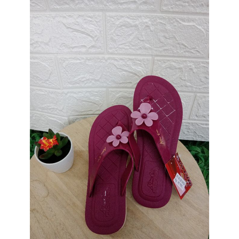 Sandal wanita bunga