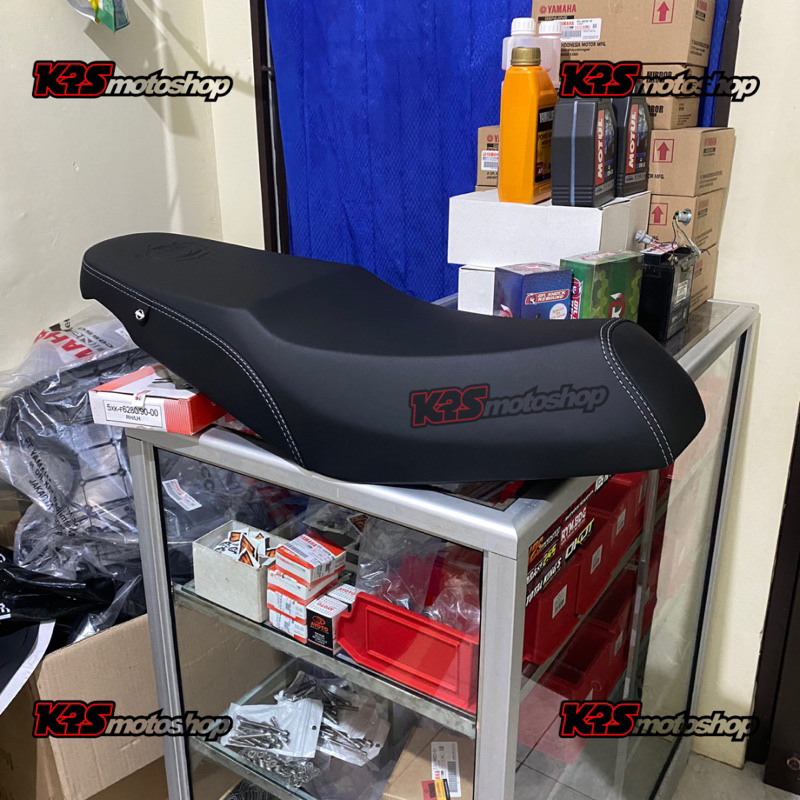 JOK CUSTOM MBTECH EMBOS MIO SPORTY SMILE YAMAHA MIO GARNIS (FIBER BARU BUSA BARU KULIT ORI MBTECH)