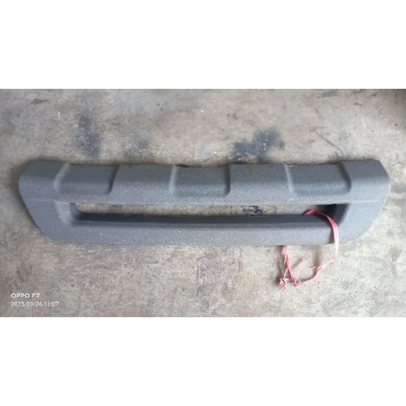 Tanduk bemper depan Suzuki Futura 1.5/carry 1.5 original