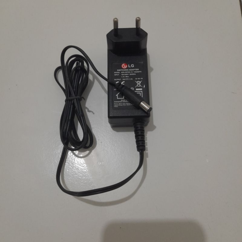 Adaptor LG 19v non jarum std monitor TV komputer LCD LED