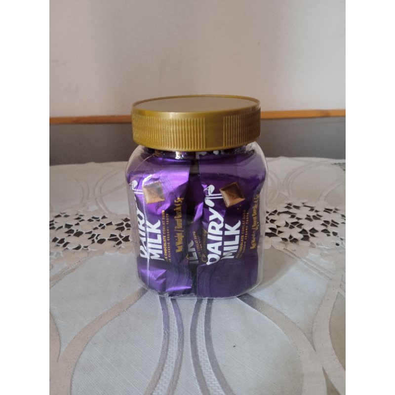 

Cadbury dairy milk toples 200ml isi 12pcs