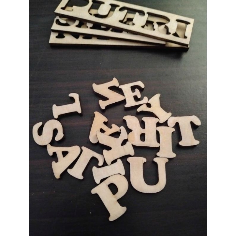 Huruf timbul kayu custom/ custom nama