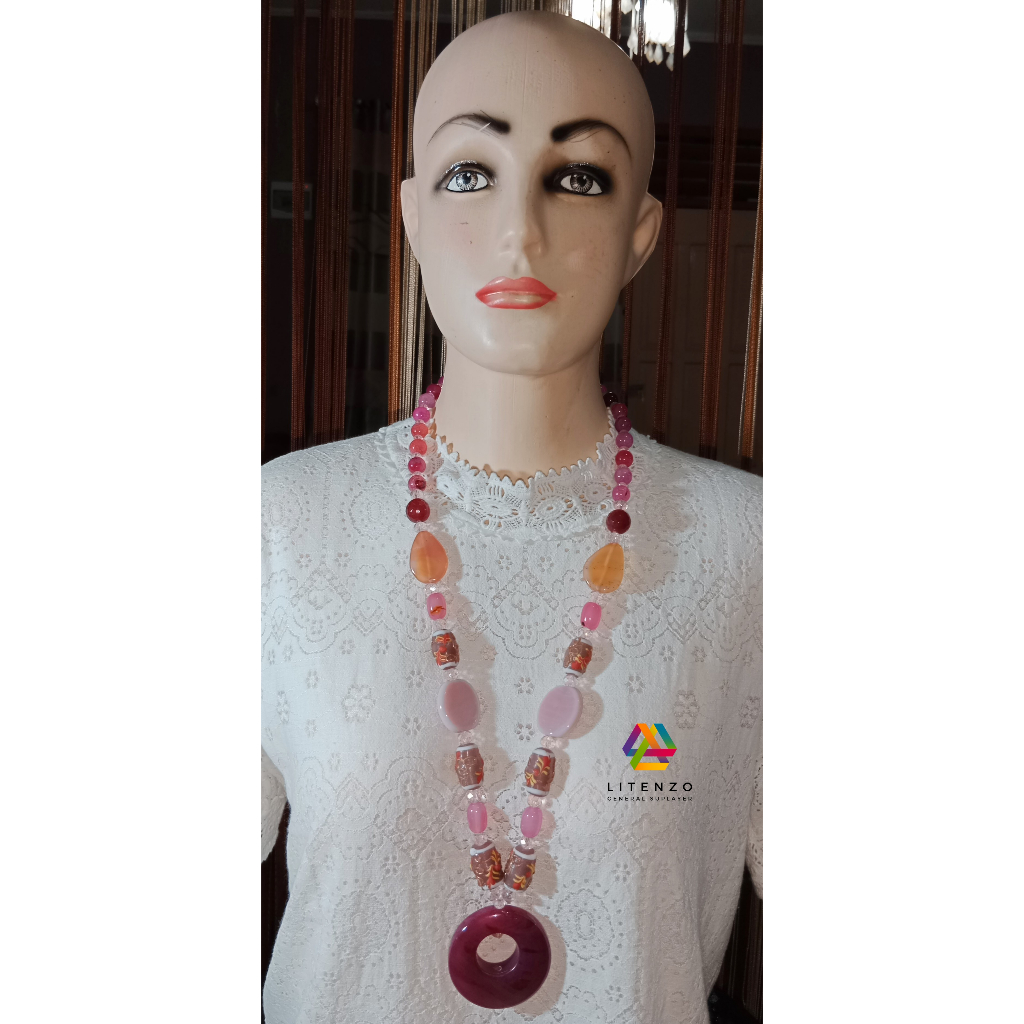 Kalung wanita terbuat dari batu mulia / batu akik asli Kalimantan + Liontin