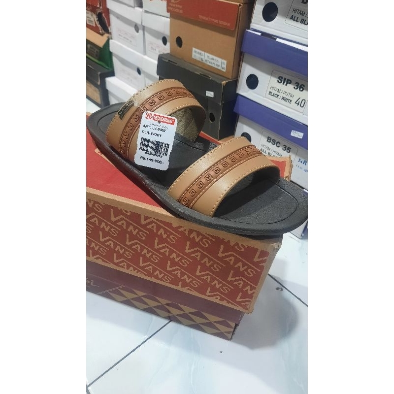 Sandal cowok neckerman