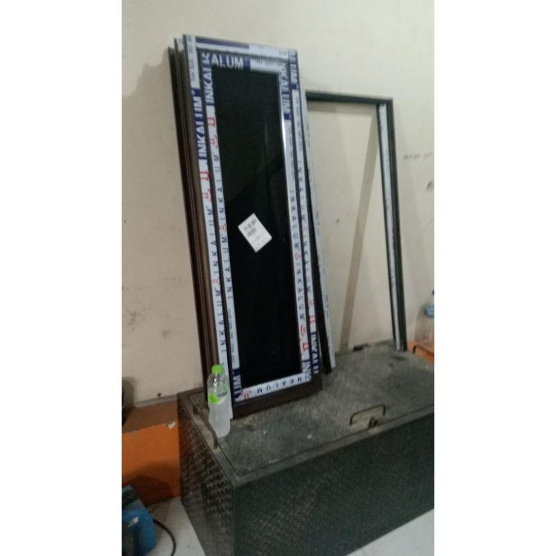 Shp1 jendela +kusen aluminium cesment lengkap T 160x L40 hitam ,putih coklat pengiriman bisa ke