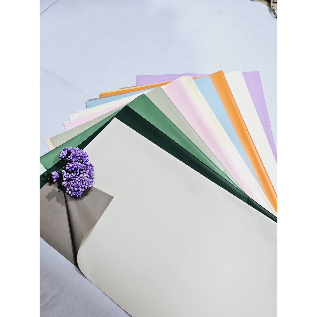 

Kertas Buket Cellophane 2 Warna Wrapping Paper Buket Bouquet Kertas Kado