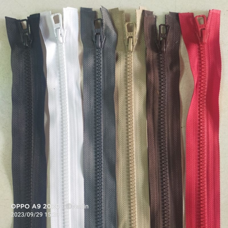 Resleting Jaket KIM YEE