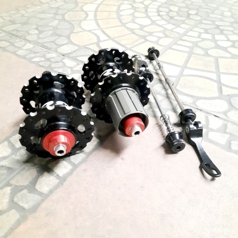 HUB FREE HUB XLR8 4 bearing 28H jangkrik