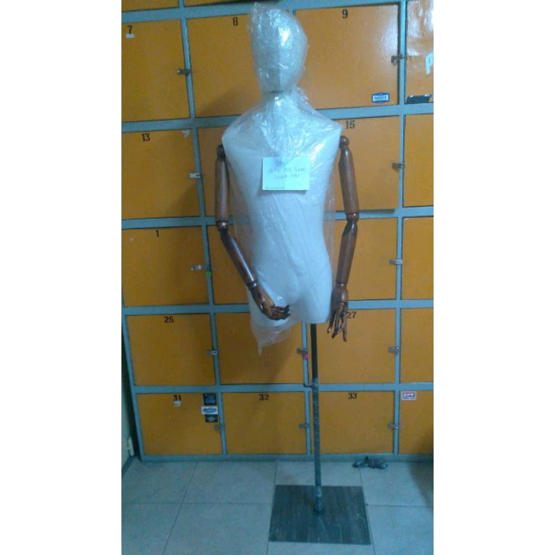 Manekin HARVEY DM 706 Patung Cowok Setengah Badan Tangan Robot Kaki Besi Manekin Pria Full Paha Tusu