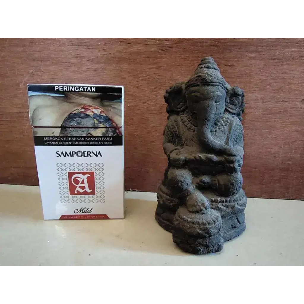 Patung batu Ganesha kecil kuno antik