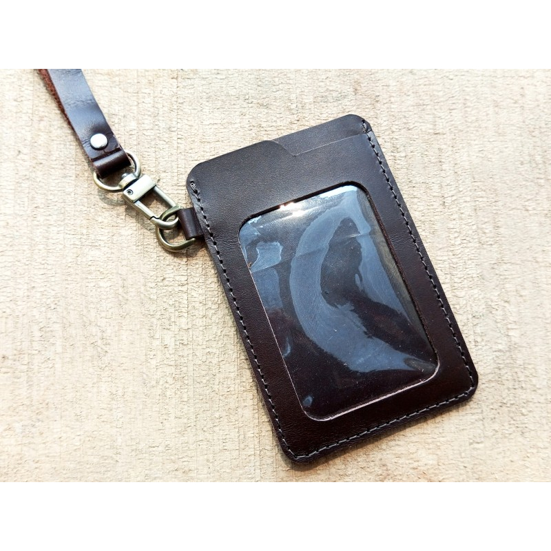 

Name Tag Kulit Sapi Custom Logo Warna Coklat Bergaransi - Lanyard