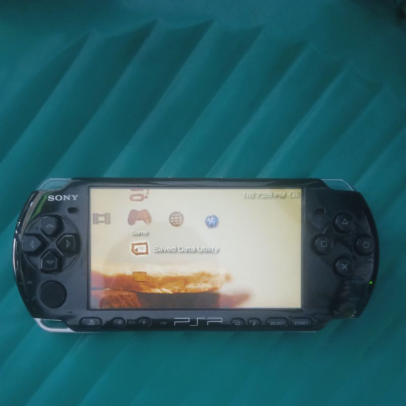 psp slim seri 3000 mmc 64 full game bekas terawat