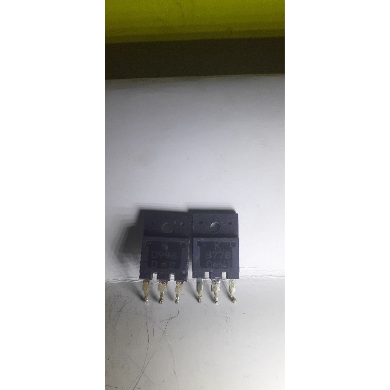 D998.dan.B778.sepasang