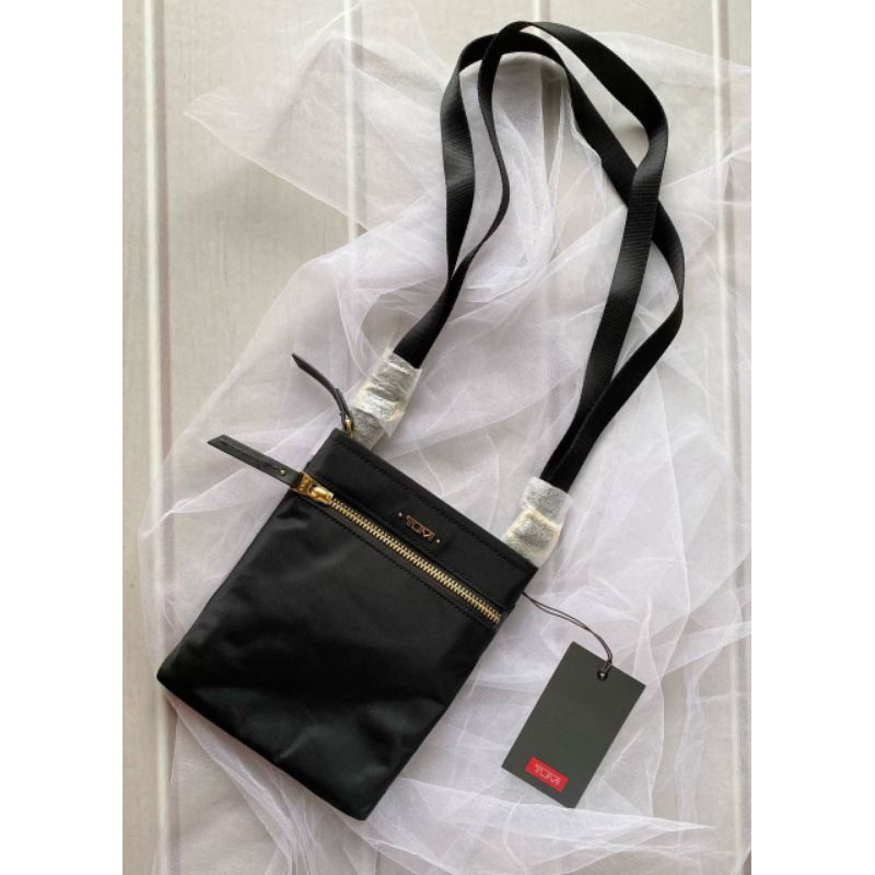 tas selempang tumi cassandra pocket bag hitam original