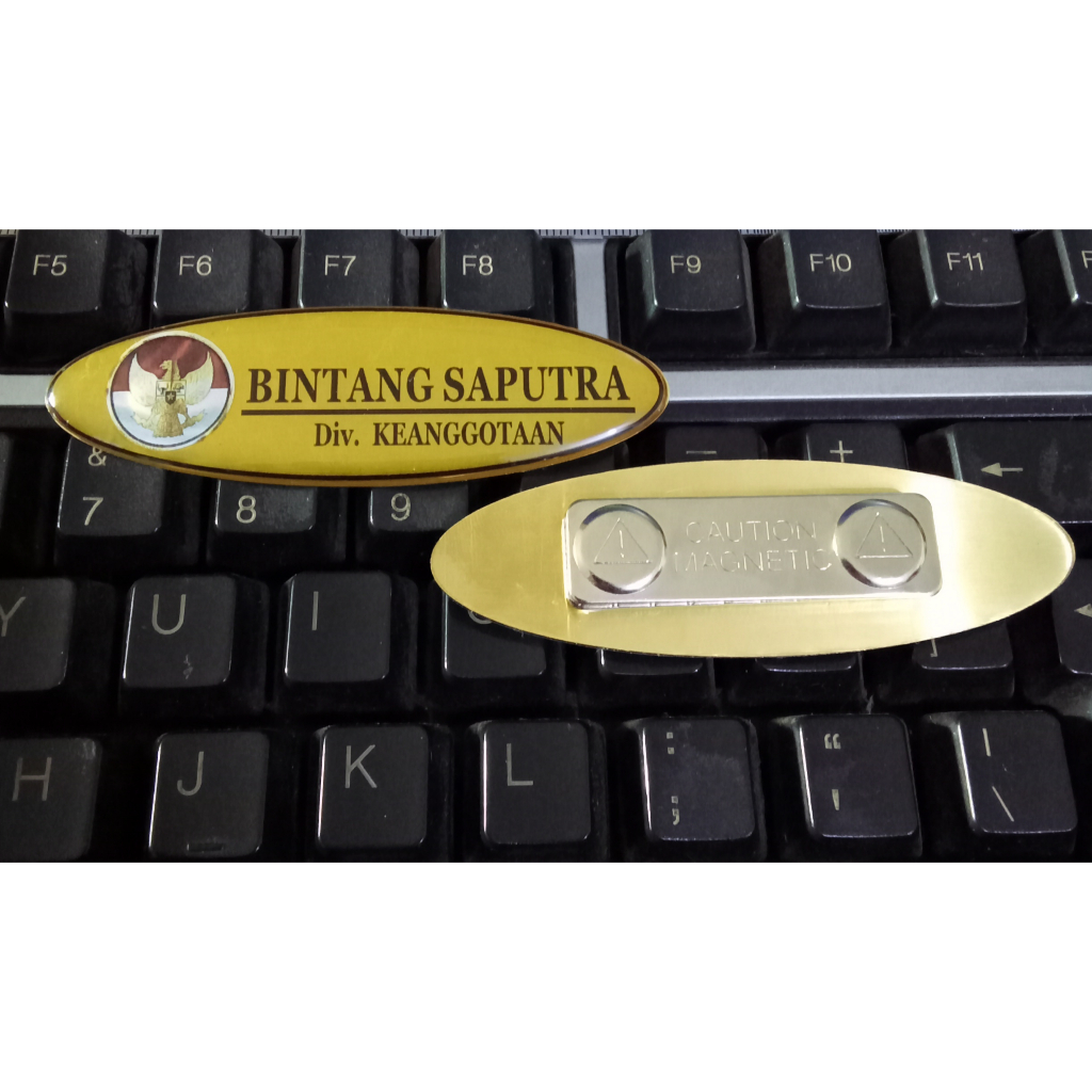 

Nama Dada Kuningan Stainlees Oval Name Tag Magnet