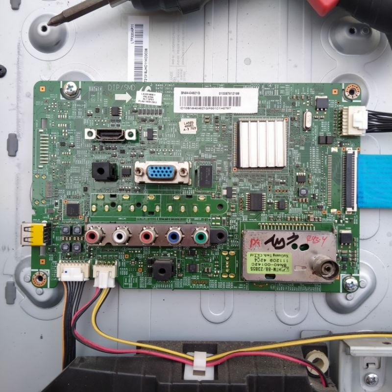 LCD TV/ televisi LCD mesin tv Samsung LA32D400 LA32D400E1 LA32D400E1XXD original cabutan normal