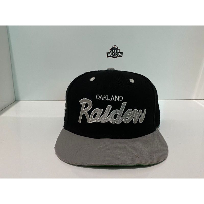 topi raiders second