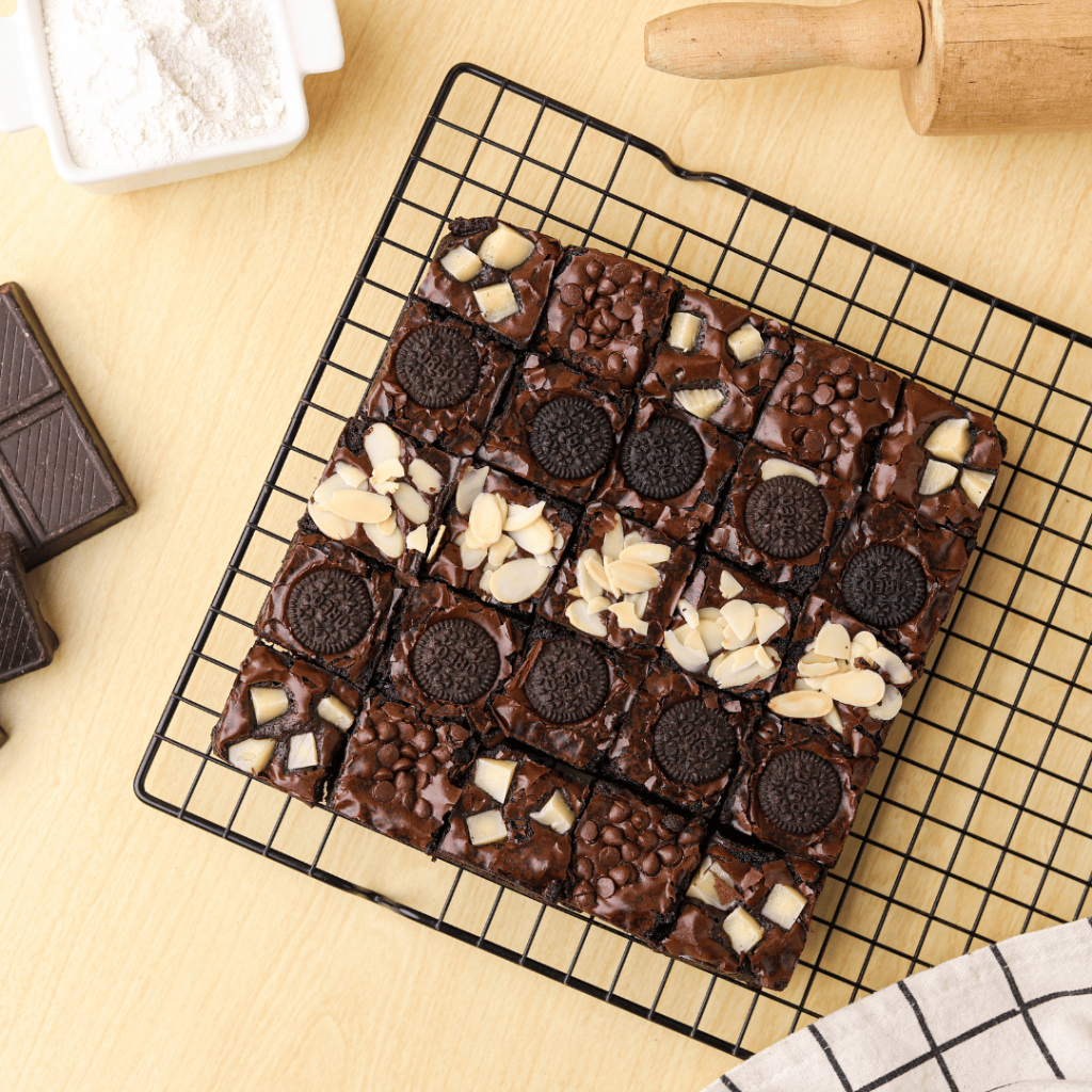 Fudgy Brownies Aneka Toping | Brownies Ulang Tahun