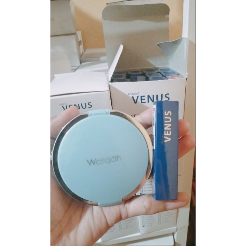 paket bedak Wardah + lipstik Venus