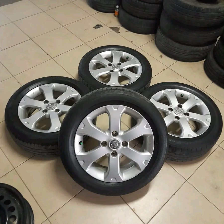 VELG MOBIL ORI STD LIVINA XGEAR R16x6,5 PCD 4x114 ET42 + BAN 205/55R16 EVALIA AVANZA XENIA KIJANG