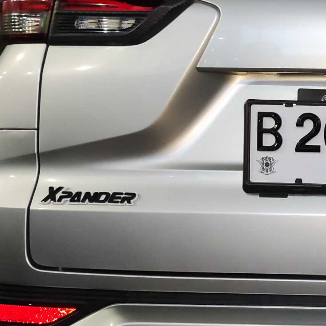 EMBLEM MOBIL XPANDER VARIASI 3D TIMBUL AKSESORIS EKSTERIOR MOBIL MITSUBISHI BAHAN FIBER GLASS