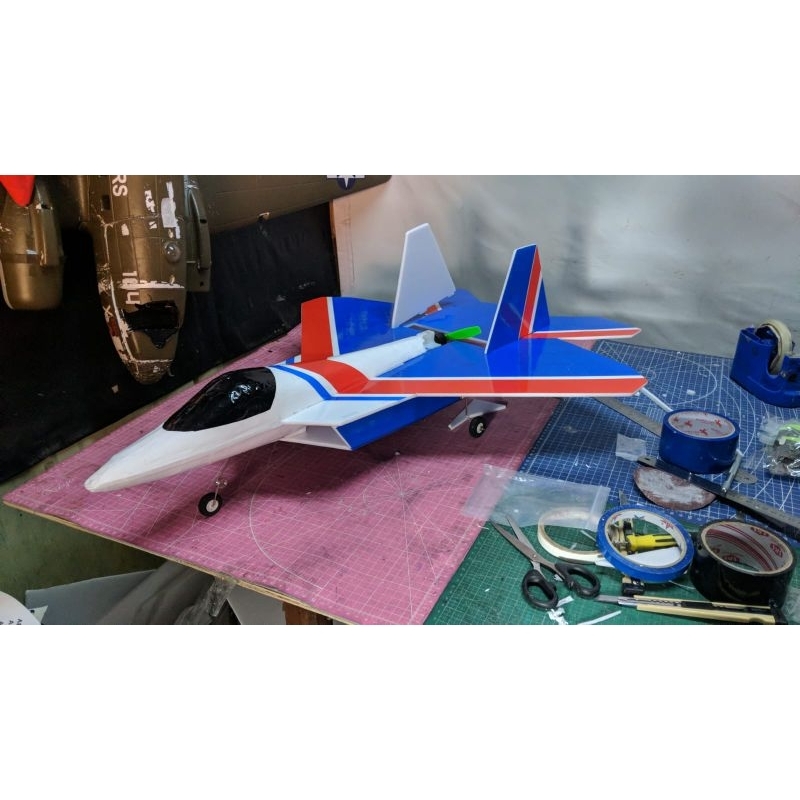 pesawat remote siap terbang model f22
