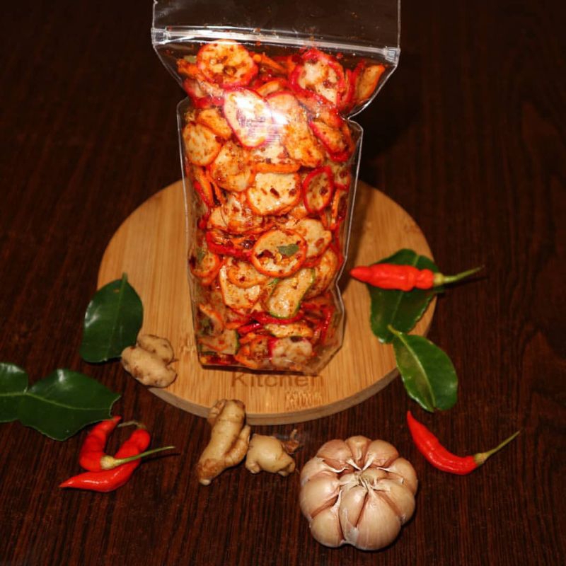 

250GRAM| 1/4 kilo Kerupuk Seblak pedas Daun Jeruk