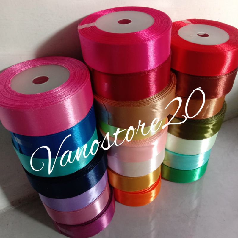 

PITA SATIN HARGA PERMETER LEBAR 2,5 CM / PITA TALI / PITA SESERAHAN / PITA HIAS WARNA