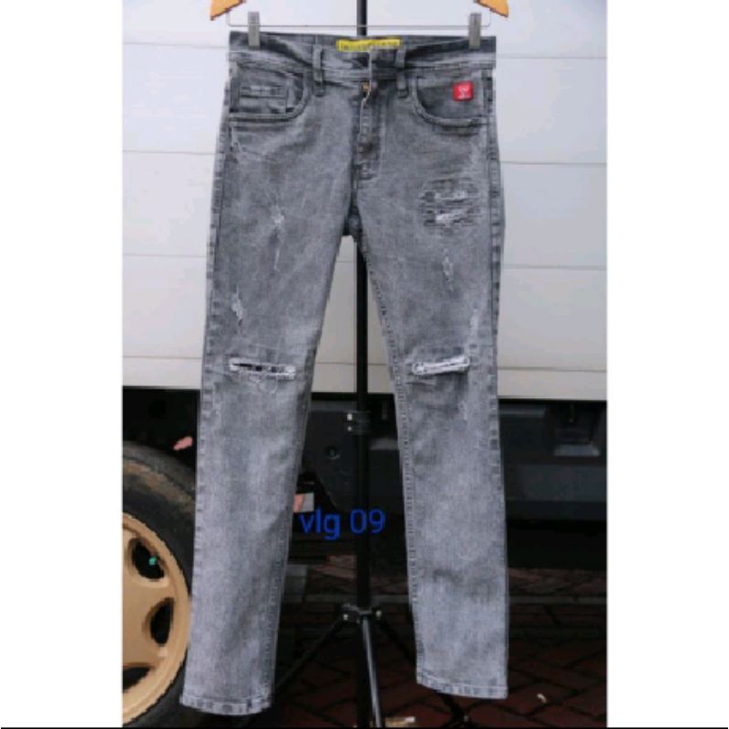 CELANA PANJANG PRIA SOBEK"/CELANA PANJANG PRIA KEREN