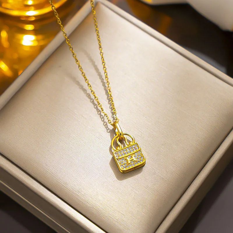 (COD) Kalung Titanium Wanita Liontin Tas Huruf H 100% ORI Titanium Anti Luntur & karat