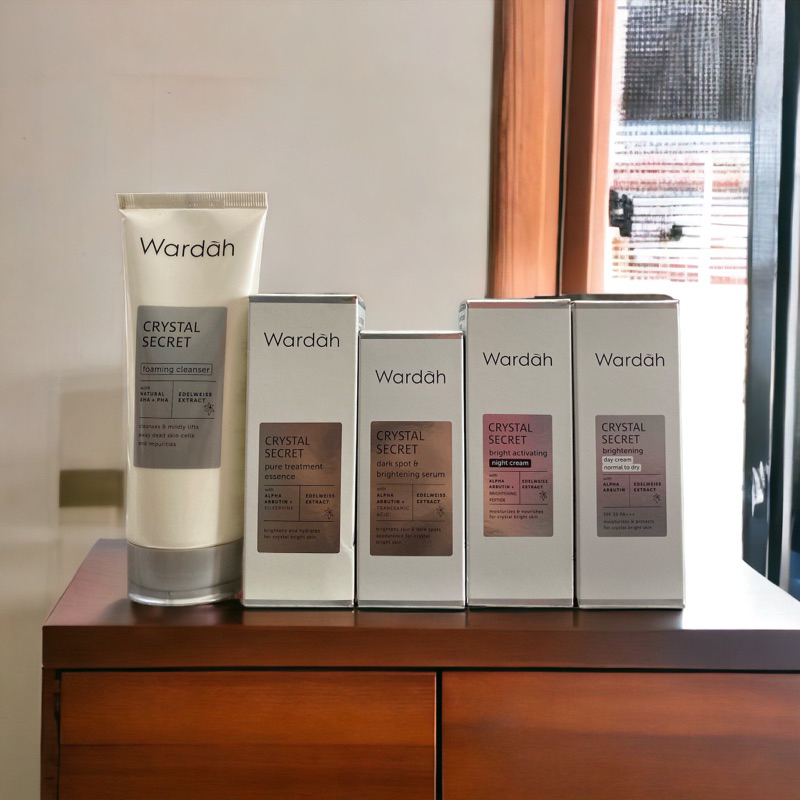 WARDAH CRYSTAL SECRET SKINCARE