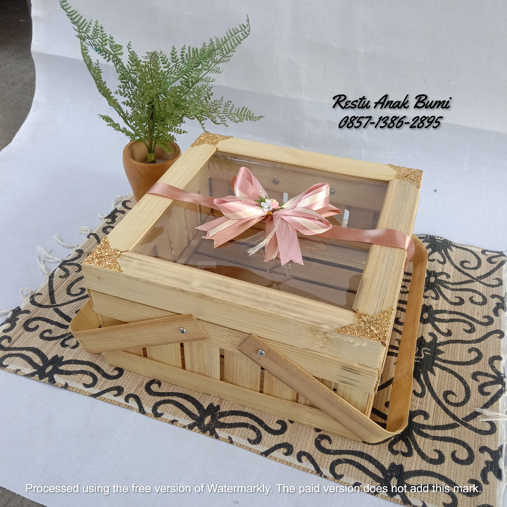

KERANJANG TRANSPARAN MIKA PITA EMAS 25x25cm 30x30cm25x25cm | BOX HANTARAN | PACKAGING FOOD BOX | WADAH SESERAHAN | WADAH HANATARAN | GIFT BOX | HAND MADE | RANTANG CHATERING