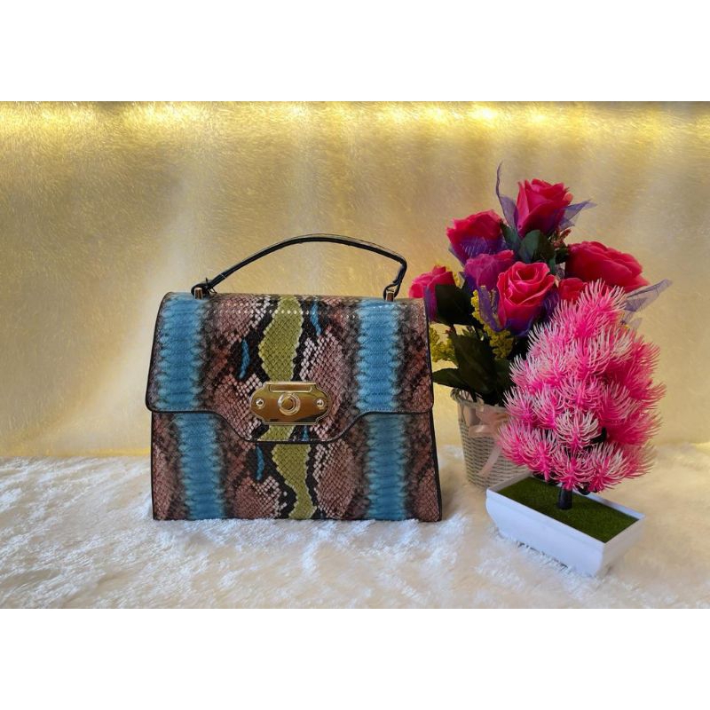 Tas Jinjing Wanita Import Tas Selempang Wanita Simpel Premium Tas Wanita Kekinian Tas Wanita Modern 