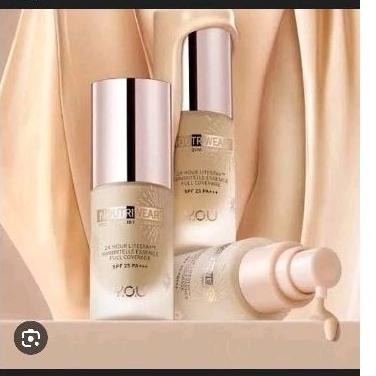 You alas bedak Noutriwear velvet liquid foundation