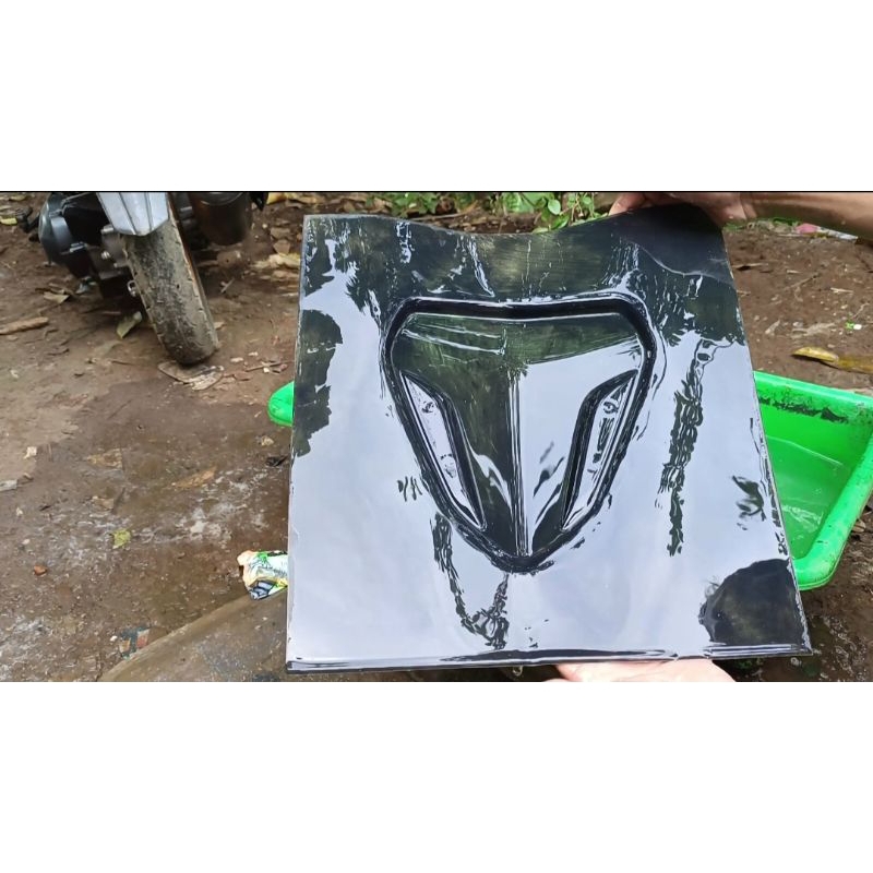 cetakan visor aerox carbon infusion