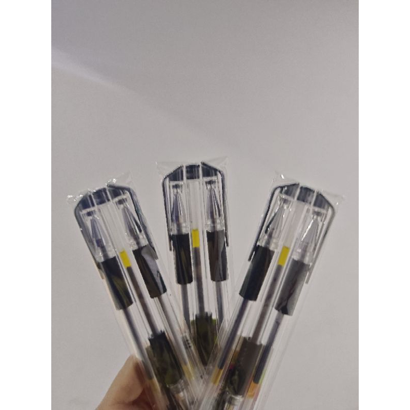 

Pulpen Gel tinta hitam