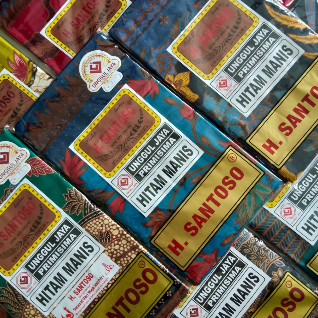 KAIN BATIK BAHAN SANTOSO MOTIF HITAM MANIS