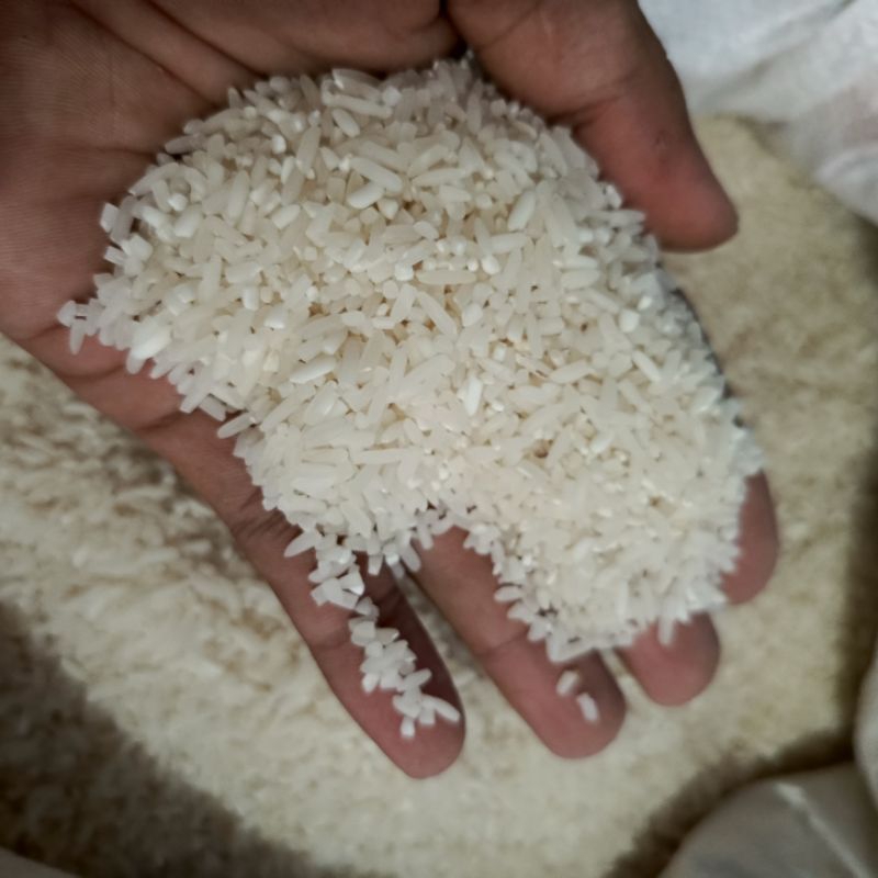 

Beras Kampung Beras Wangi Pulen Tanpa Pewarna & Organik 1KG