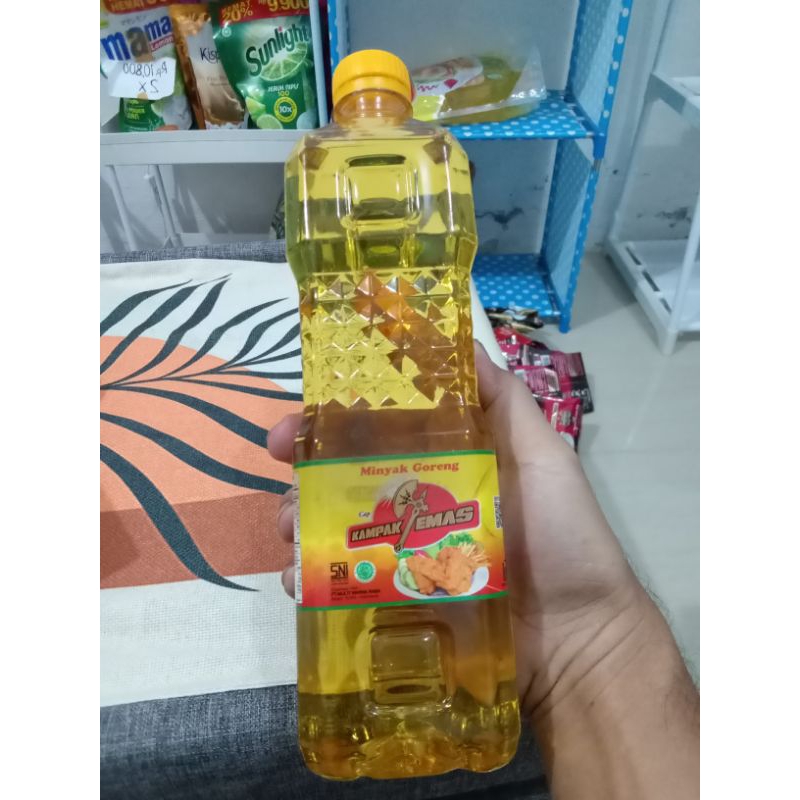 

Minyak Goreng Kampak Emas 815ml