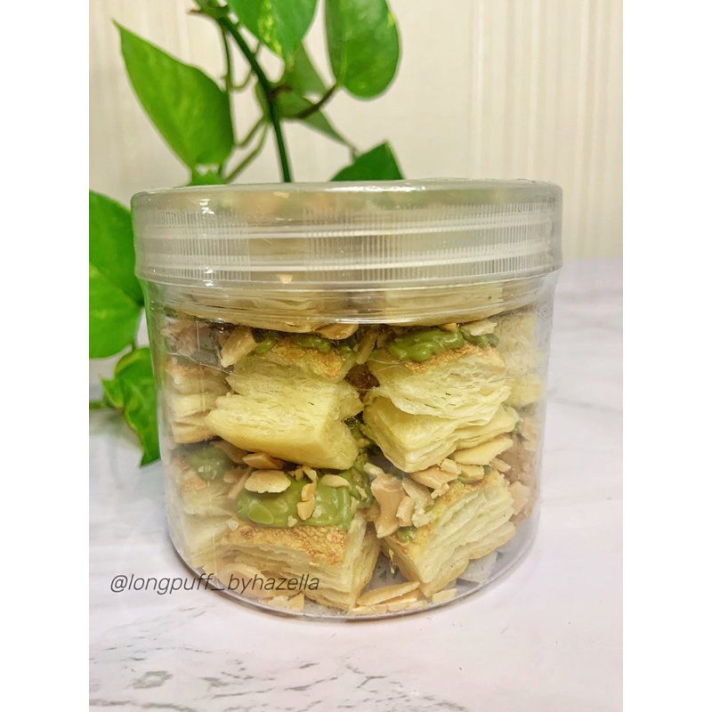 

Petite Puff Pastry Matcha Lumer Almond