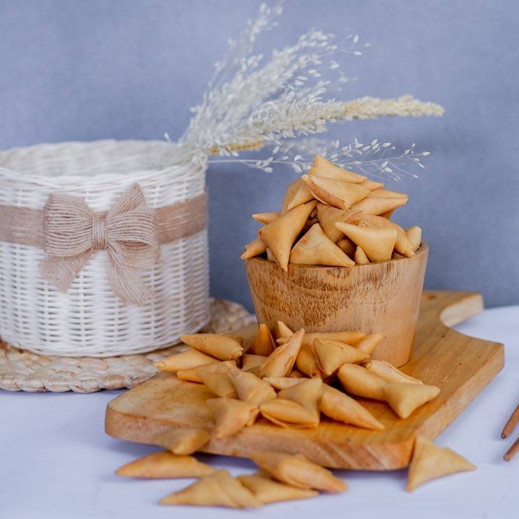 

Samosa Mini 500 gr Mabiean Snack Makanan Ringan Cemilan Makanan Kiloan Oleh-oleh Tasik